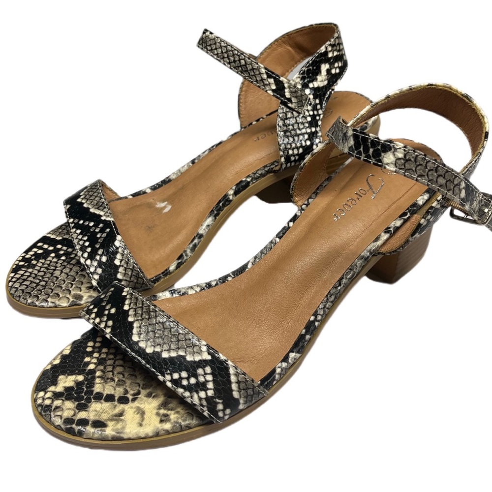 Forever Link open toe Mary Jane low open toe heel sandals